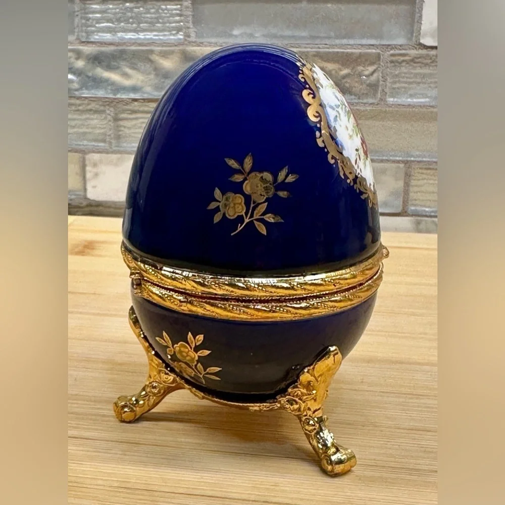 Splendid Blue Floral Egg Music Box Jewelry Box Plays Memory from Cats